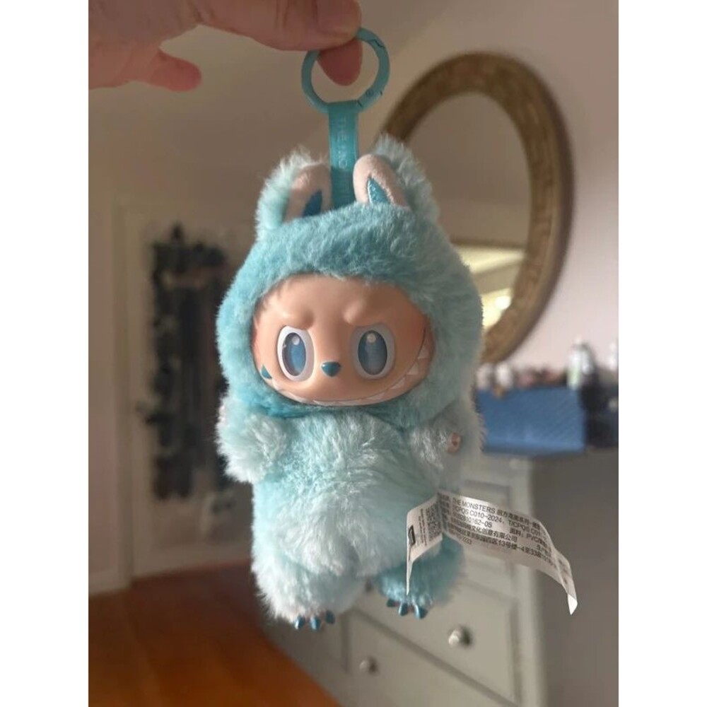 Popmart labubu big into energy blue - Picture 3 of 4